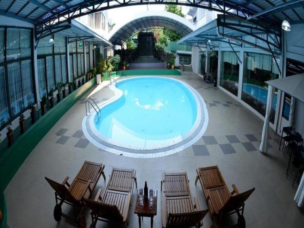 Golden Butterfly Hotel Yangon Exterior foto