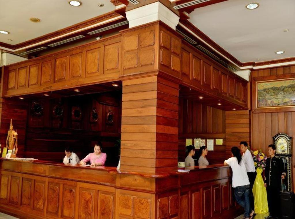 Golden Butterfly Hotel Yangon Exterior foto