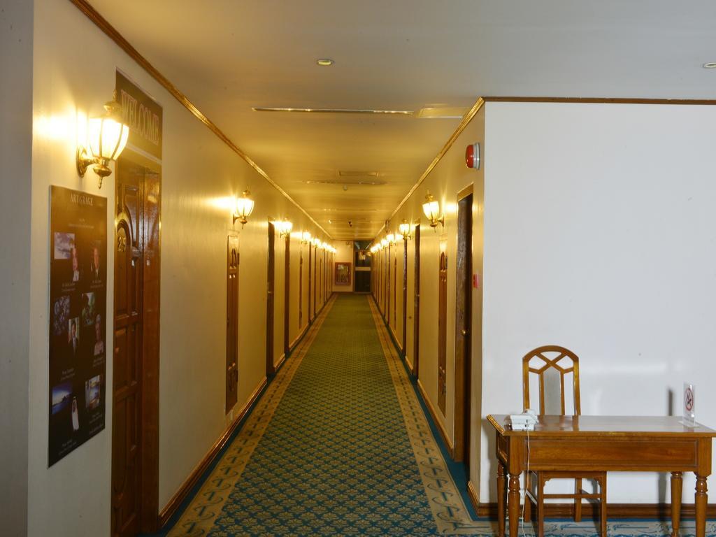 Golden Butterfly Hotel Yangon Exterior foto