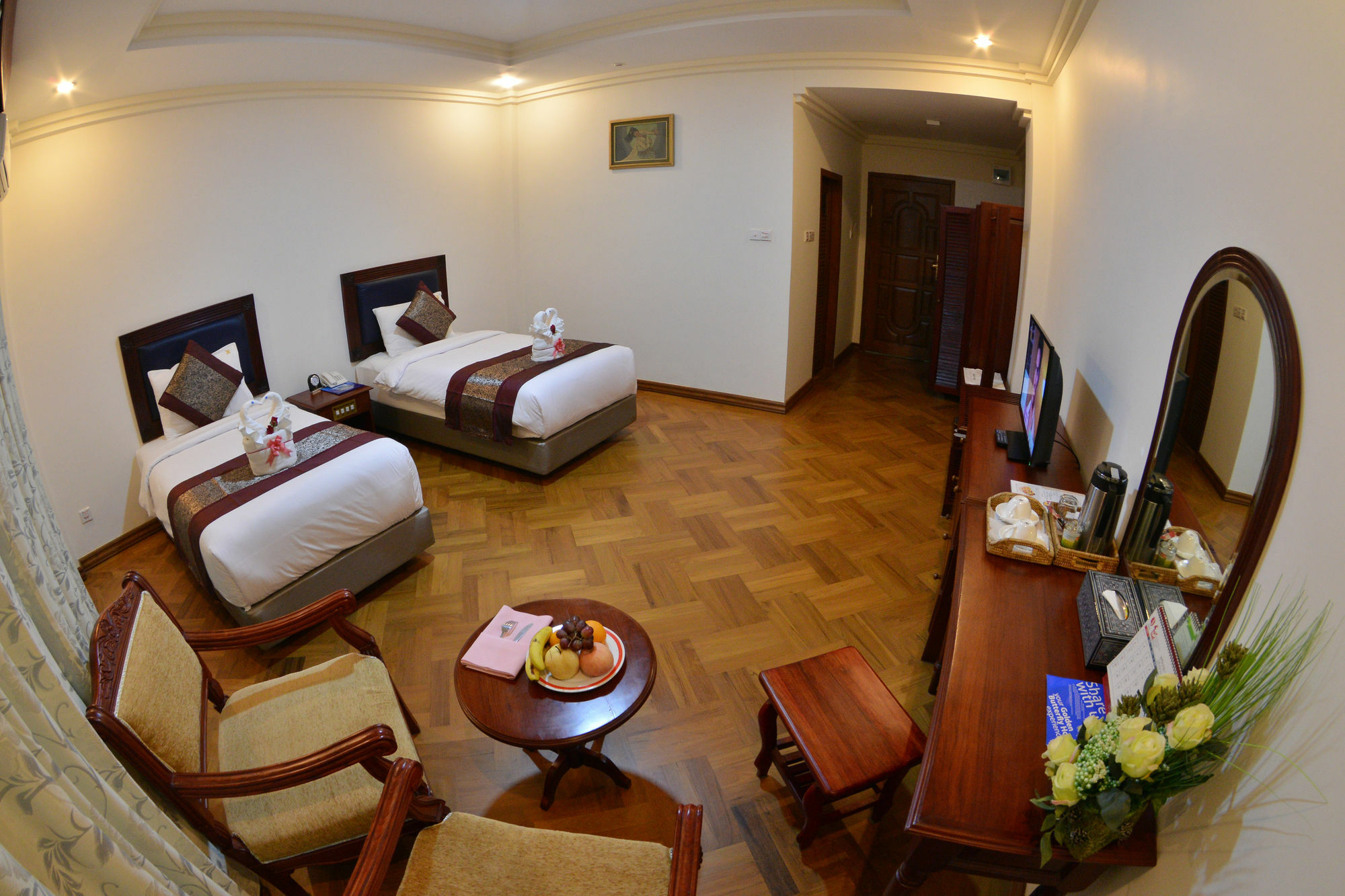 Golden Butterfly Hotel Yangon Exterior foto