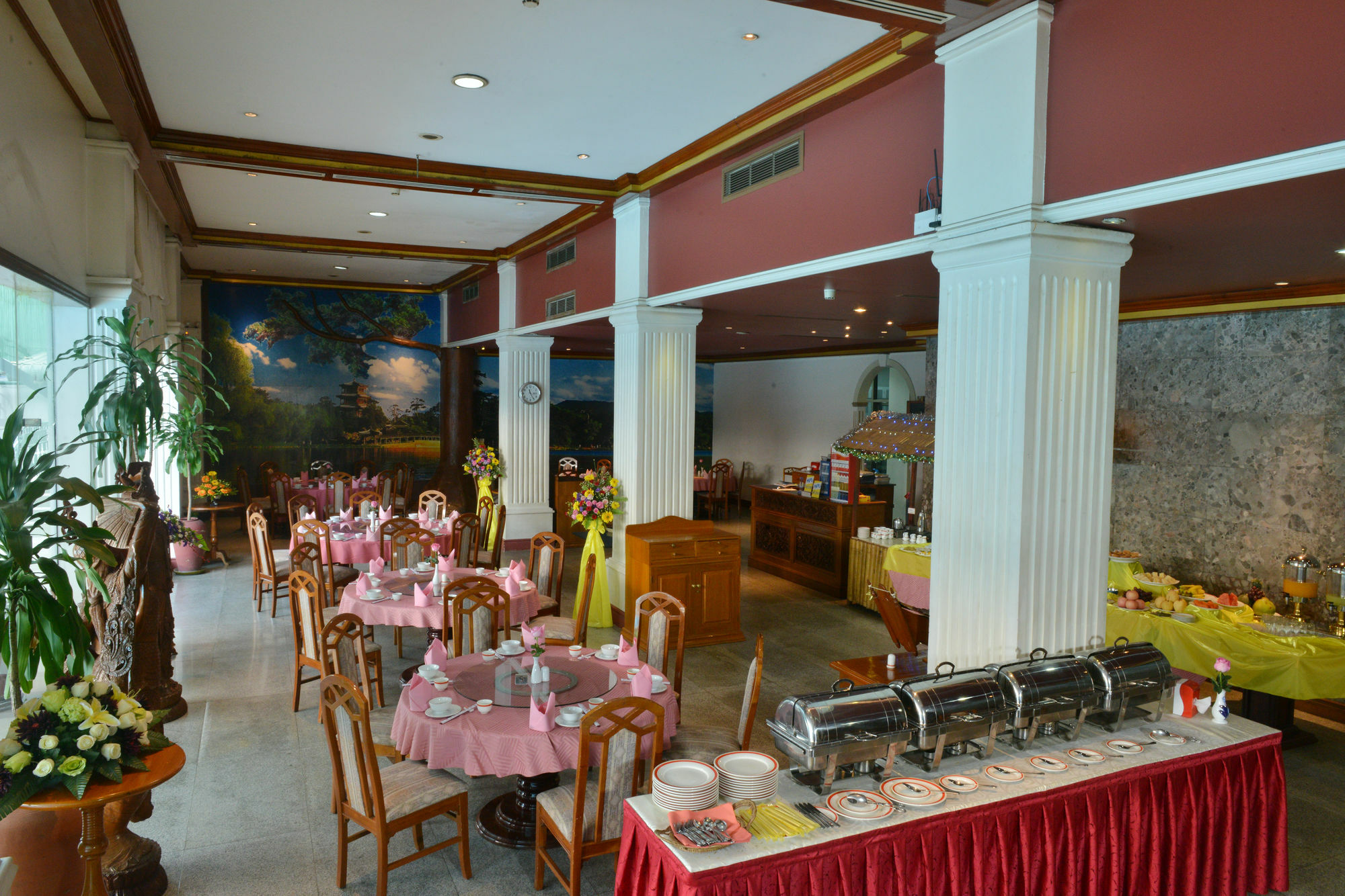 Golden Butterfly Hotel Yangon Exterior foto